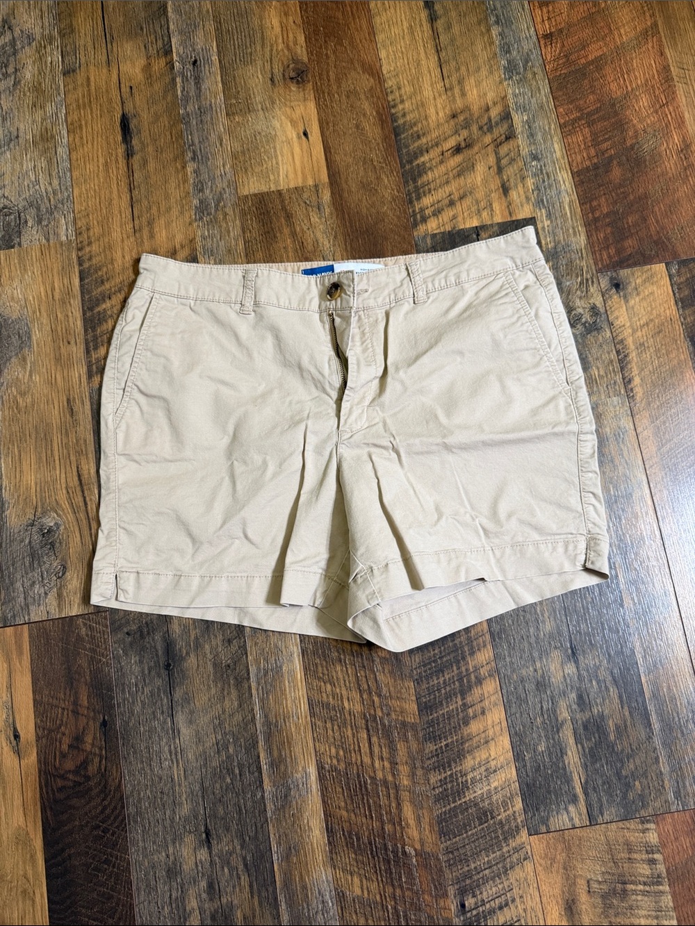 Old Navy Men's Beige Flat-Front Shorts